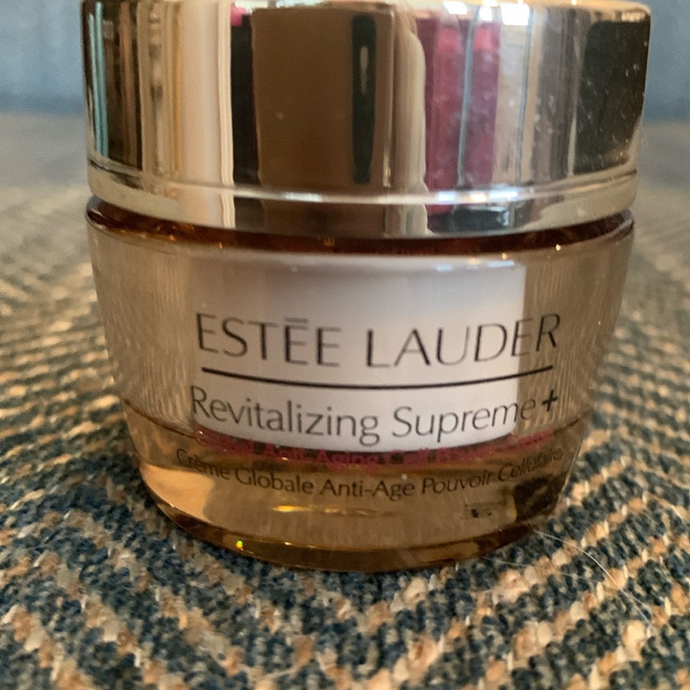 Estée Lauder BRAND NEW Revitalizing Supreme + .5 oz